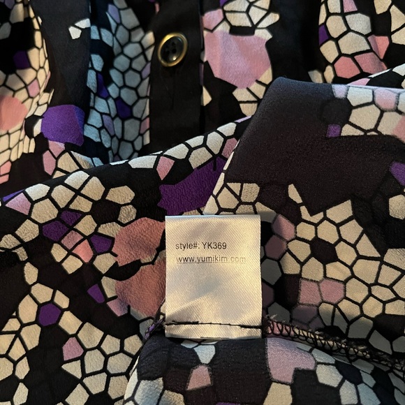 Yumi Kim Geometric print 100% Silk Blouse size S - Picture 7 of 10